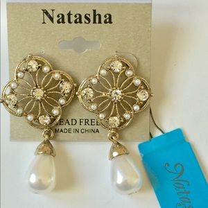 Natasha Goldtone and Pearl Drop Earrings NWT